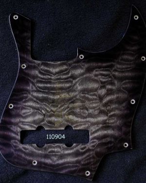 Jazz Bass RI Black Quilted Maple 904