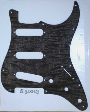 Modern Strat Black Curly Maple 013